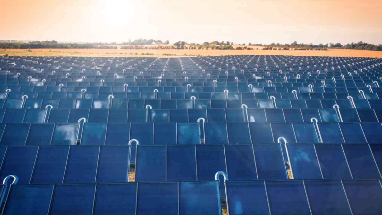 太阳能农场的照片